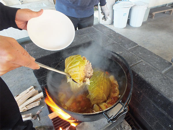 No.105 野外炊さんオプション 肉づめまるごとキャベツ（ダッチオーブン）