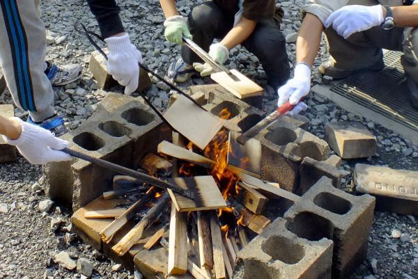 No.11 木目が美しい焼き板